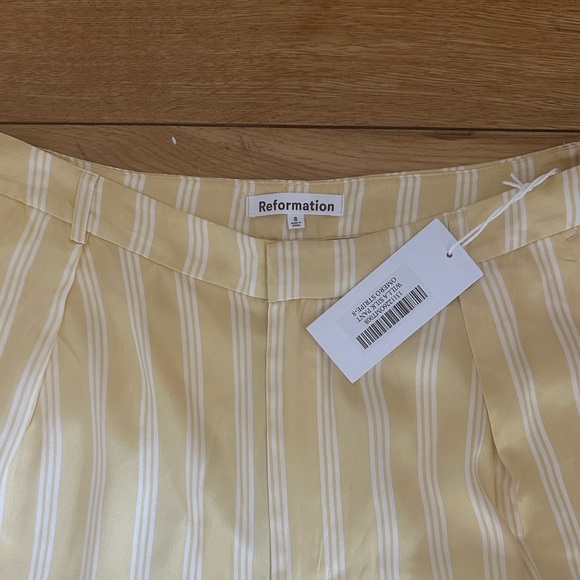 NWT Reformation Willa Silk Pant Size 8P - Picture 3 of 4